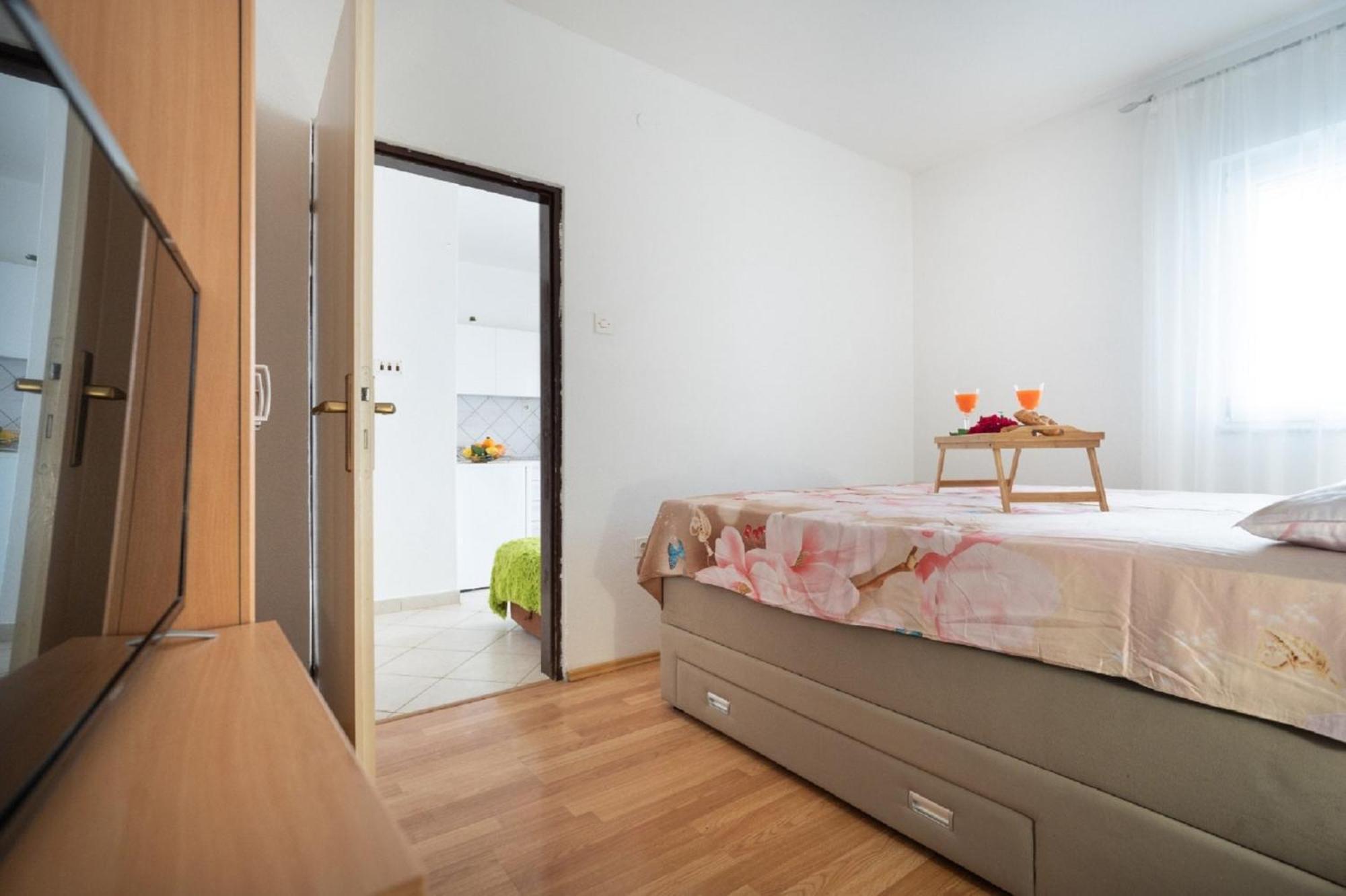 Apartments Milic Gornji Karin Eksteriør billede